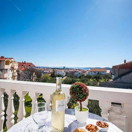 Family Holiday Apartments Lucia Vodice Esterno foto