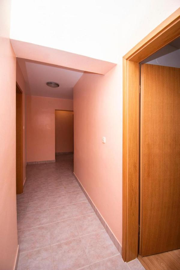 Family Holiday Apartments Lucia Vodice Esterno foto