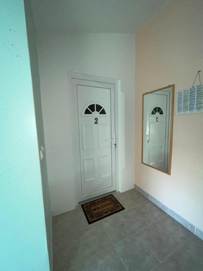 Family Holiday Apartments Lucia Vodice Esterno foto